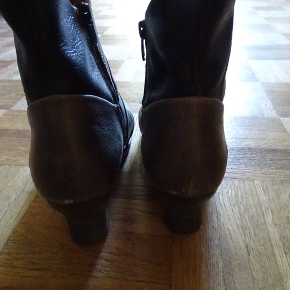 ART LEATHER  ANKLE BOOTS WITH HEEL - Picture 4 of 4